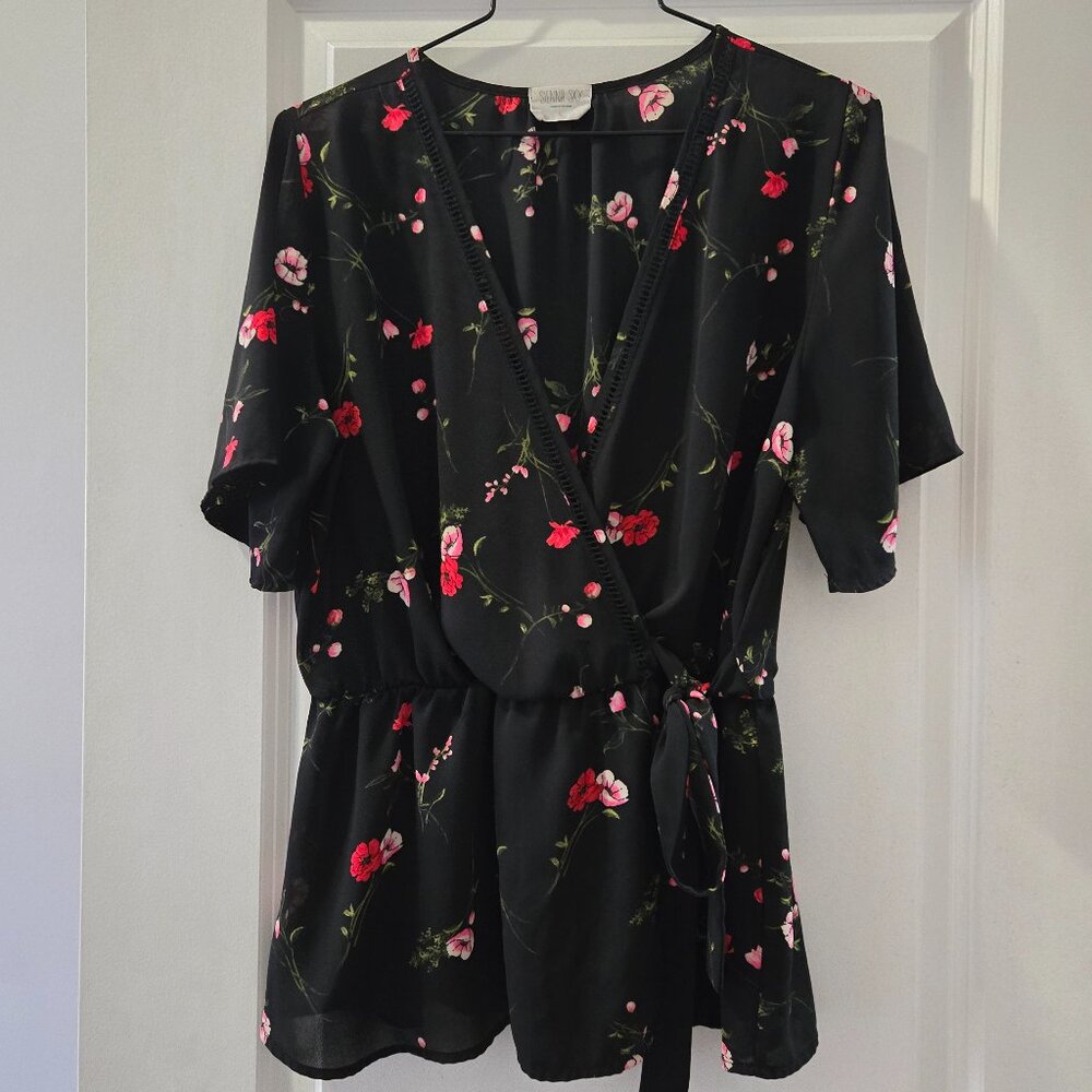 Sienna Sky top size L 2/$20